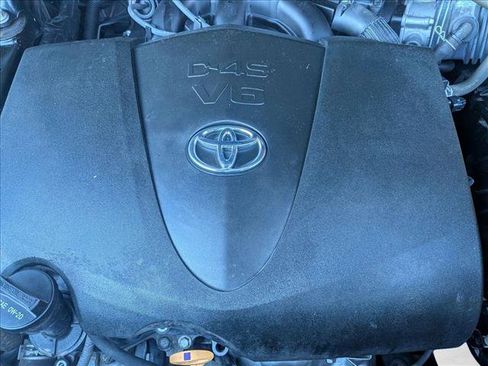 Used 2017 Toyota Highlander XLE image 25