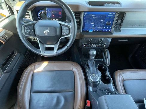 Used 2024 Ford Bronco Outer Banks image 14