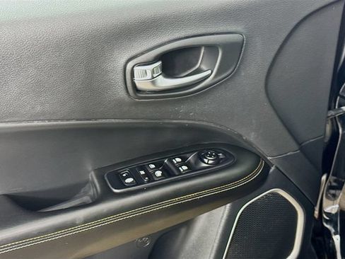 Used 2020 Jeep Compass Sport w/ Cold Weather Group AWD/4WD image 17