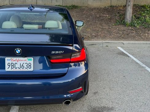 Used 2019 BMW 330i Sedan w/ Convenience Package RWD image 16