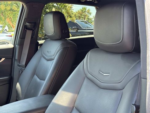 Used 2024 Cadillac XT5 Premium Luxury FWD image 14