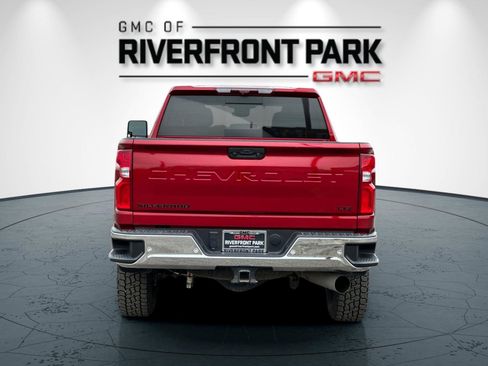 Used 2024 Chevrolet Silverado 2500 LTZ w/ LTZ Premium Package image 4
