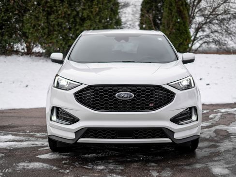 Used 2023 Ford Edge ST image 2