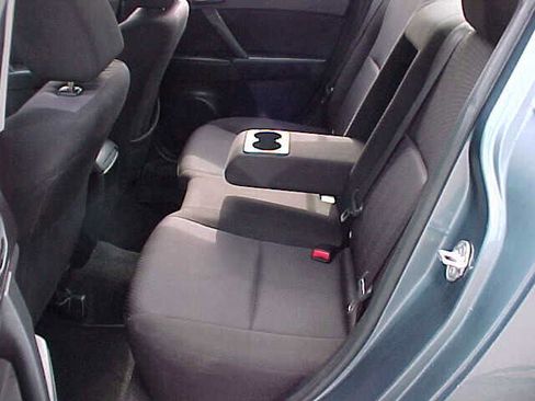 Used 2010 MAZDA MAZDA3 i Sport image 10