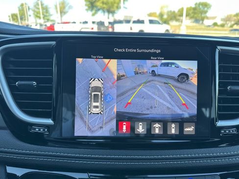 New 2026 Chrysler Pacifica Select image 66