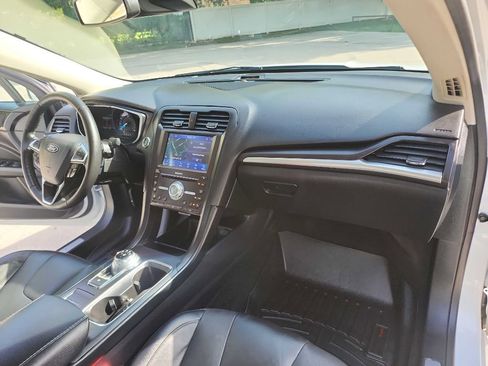 Used 2019 Ford Fusion Titanium image 38