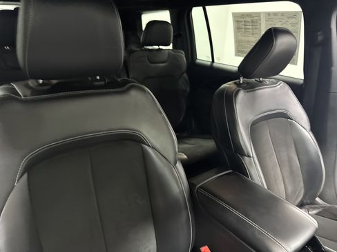 Used 2021 Jeep Grand Cherokee L Altitude image 41