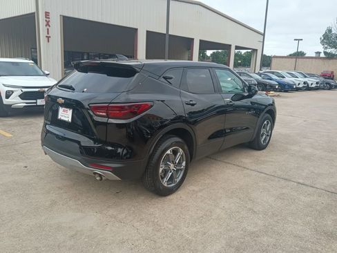 Used 2025 Chevrolet Blazer LT FWD image 7