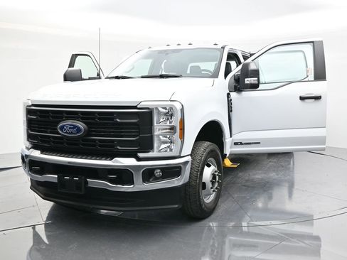 Used 2024 Ford F350 XL AWD/4WD image 53