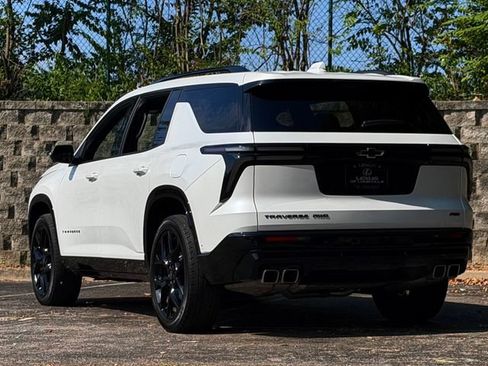 Used 2024 Chevrolet Traverse RS w/ LPO, Floor Liner Package AWD/4WD image 7