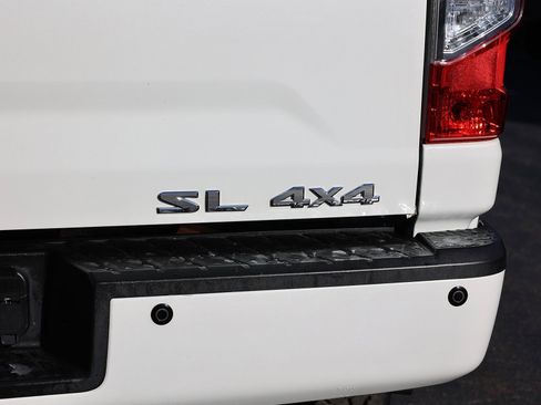 Used 2017 Nissan Titan SL image 13