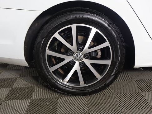 Used 2017 Volkswagen Jetta SE image 20