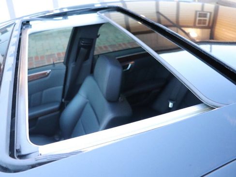 Used 2013 Mercedes-Benz E 350 Sedan image 37