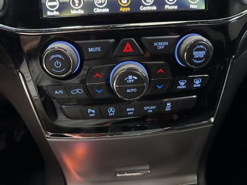 Used 2019 Jeep Grand Cherokee Altitude AWD/4WD image 22