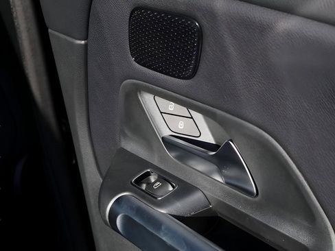 New 2026 Mercedes-Benz GLB 250 4MATIC image 24