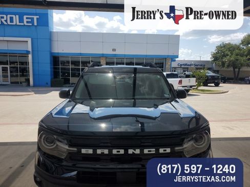 Used 2023 Ford Bronco Sport Outer Banks w/ Tech Package AWD/4WD image 2