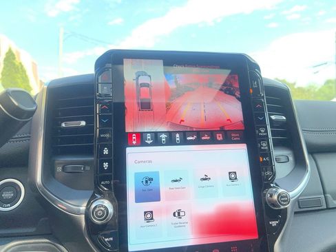 New 2026 RAM 2500 Laramie AWD/4WD image 27