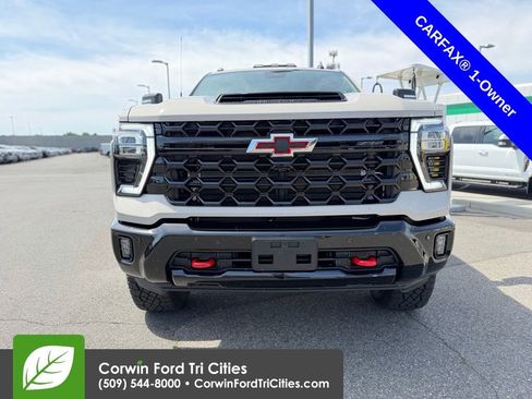 Used 2026 Chevrolet Silverado 2500 ZR2 w/ LPO, Dark Essentials Package AWD/4WD image 6