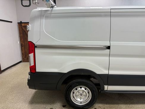 Used 2016 Ford Transit 250 130 Low Roof image 14