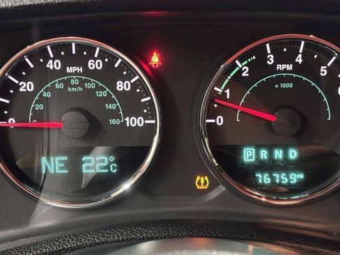 Used 2015 Jeep Wrangler Unlimited Sport w/ Quick Order Package 24S AWD/4WD image 29