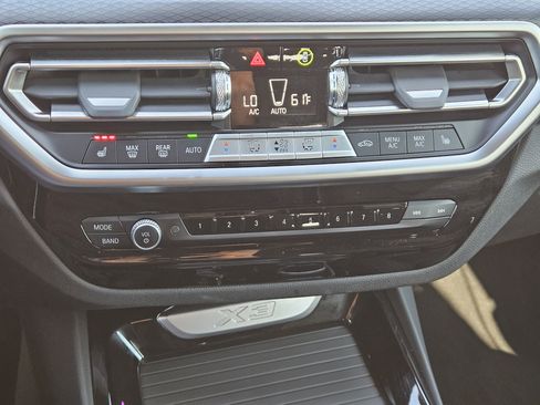 Used 2024 BMW X3 sDrive30i w/ M Sport Package image 21