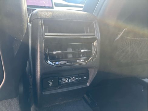 Used 2022 Jeep Grand Cherokee Limited 4xe w/ Luxury Tech Group II AWD/4WD image 11