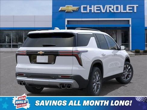New 2026 Chevrolet Traverse LT w/ Sun and Wheel Package AWD/4WD image 4