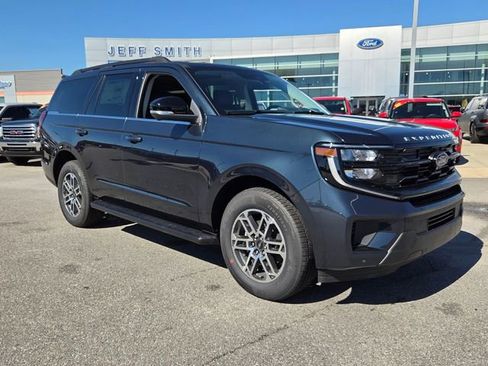 New 2026 Ford Expedition Active image 1