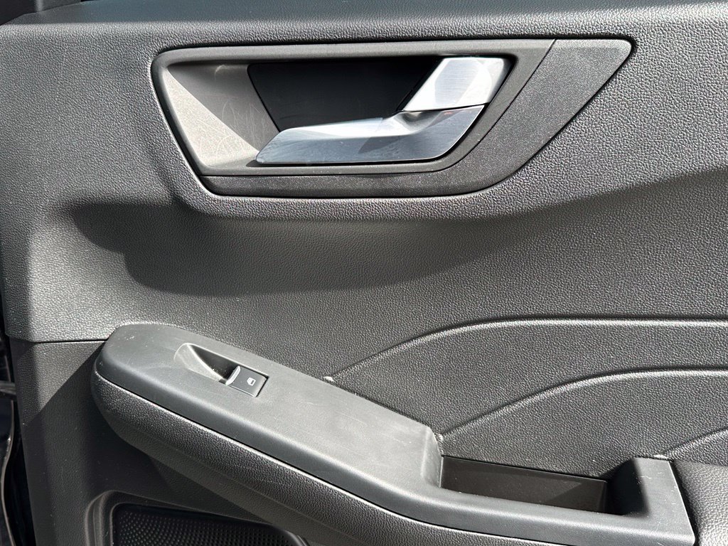 Used 2025 Ford Escape ST-Line AWD/4WD image 19
