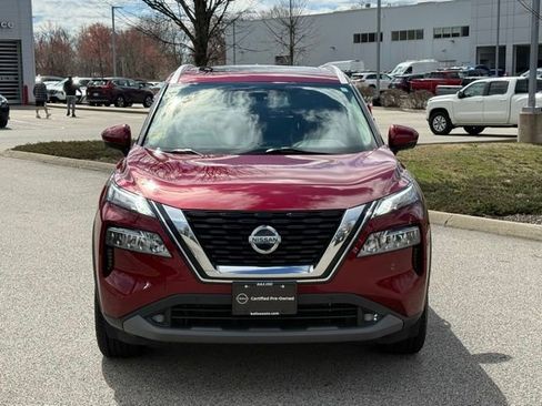 Used 2021 Nissan Rogue SL w/ Premium Package image 2