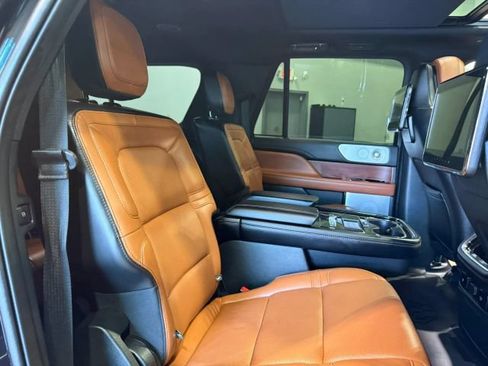 Used 2021 Lincoln Navigator L Reserve RWD image 44