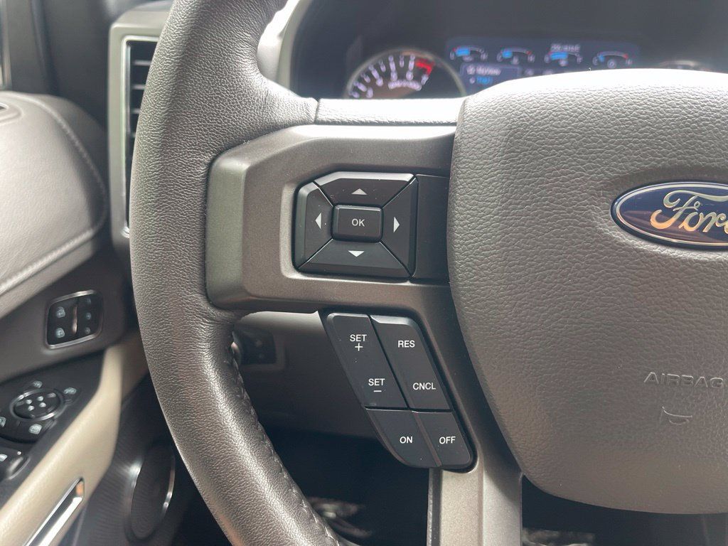 Used 2020 Ford Expedition XLT w/ Equipment Group 202A AWD/4WD image 20