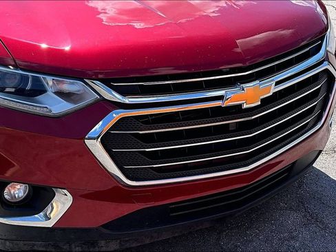 Used 2018 Chevrolet Traverse LT FWD image 32