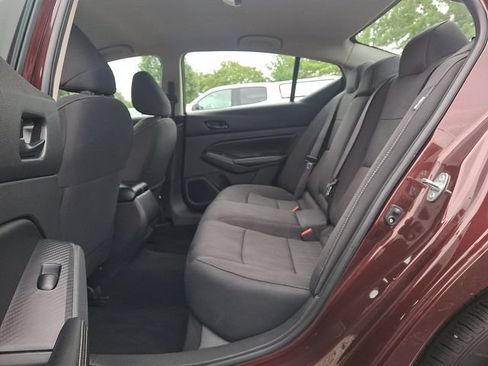 Used 2025 Nissan Altima 2.5 SV AWD/4WD image 10