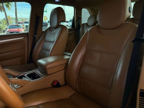 Used 2003 Porsche Cayenne S image 38