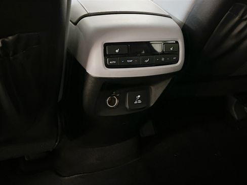 Used 2022 Hyundai Palisade SEL w/ 8P Bench Seat Package AWD/4WD image 29