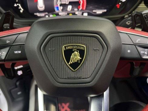 Used 2019 Lamborghini Urus AWD/4WD image 38