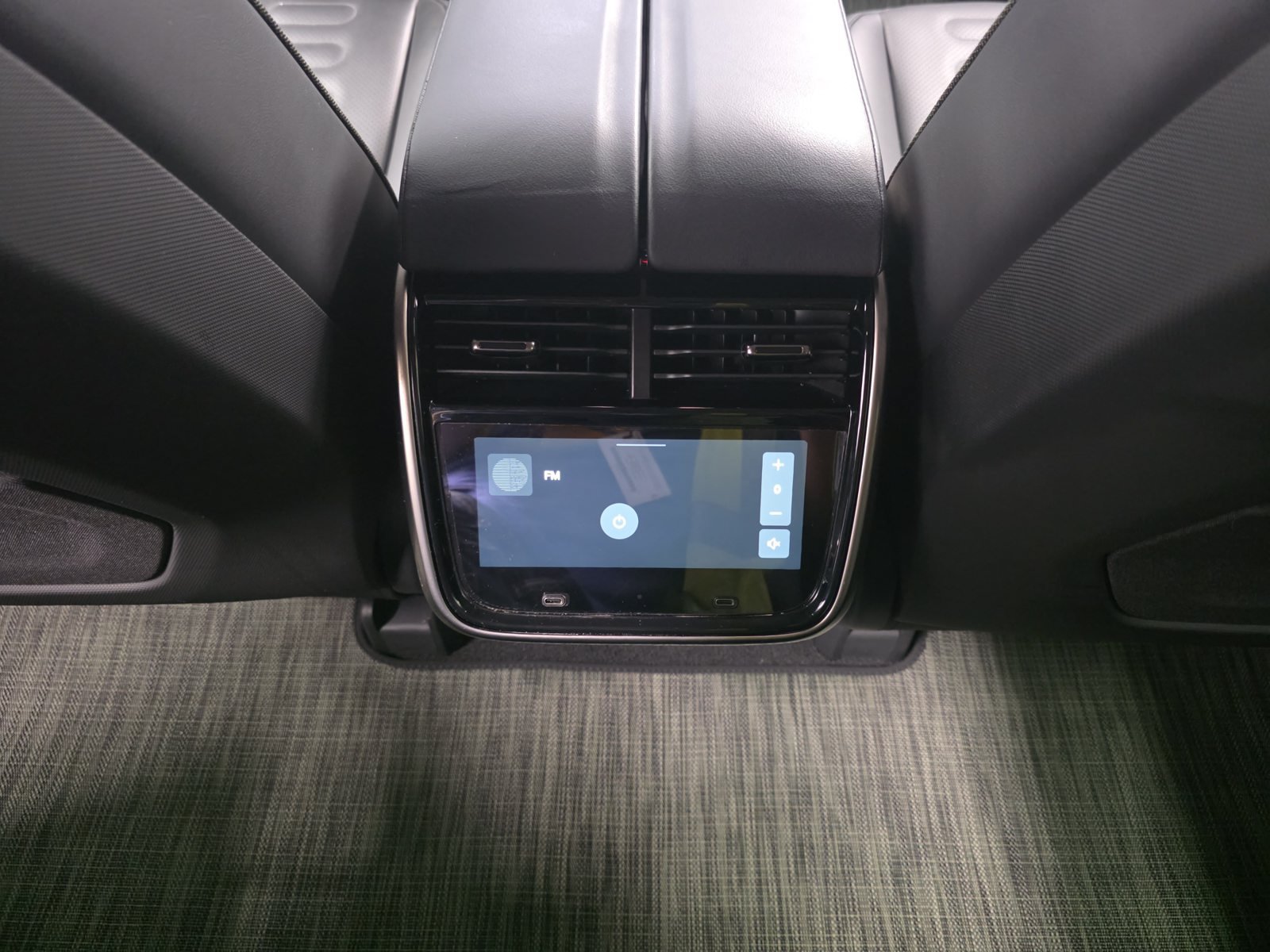 Used 2023 Rivian R1S Adventure Quad AWD/4WD image 30