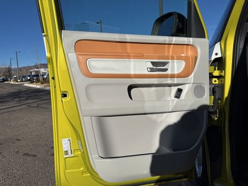 Used 2025 Volkswagen ID. Buzz 1st Edition image 11