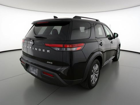 Used 2025 Nissan Pathfinder SV AWD/4WD image 9