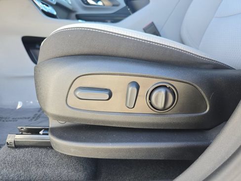 Certified 2024 GMC Terrain SLE w/ Driver Convenience Package AWD/4WD image 31