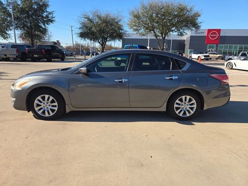 Used 2015 Nissan Altima 2.5 S w/ Power Driver Seat Package image 6