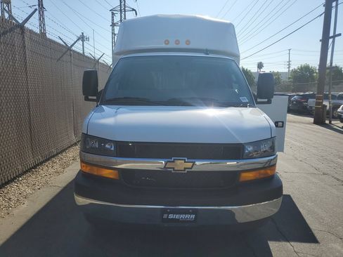 New 2025 Chevrolet Express 3500 w/ Power Convenience Package RWD image 9