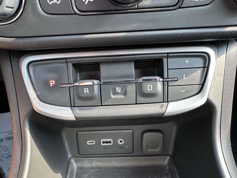 Used 2023 GMC Terrain SLE w/ Driver Convenience Package AWD/4WD image 24