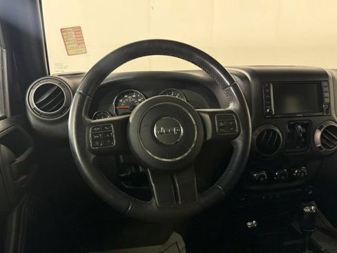 Used 2018 Jeep Wrangler Unlimited Sport S AWD/4WD image 22