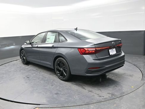 New 2026 Volkswagen Jetta SE FWD image 8
