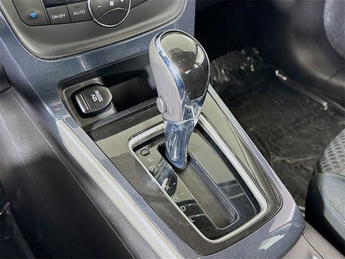 Used 2019 Nissan Sentra SR image 16