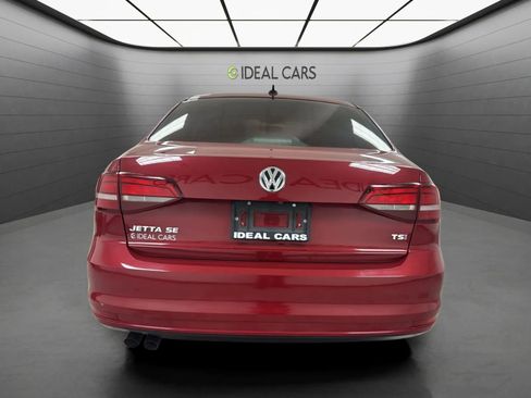 Used 2017 Volkswagen Jetta SE FWD image 4