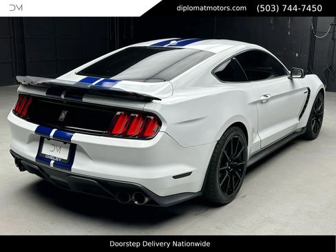 Used 2016 Ford Mustang Shelby GT350 w/ Technology Package image 7