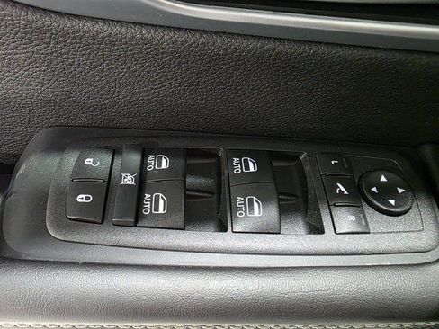 New 2026 Chrysler Pacifica Limited w/ S Appearance Package image 19